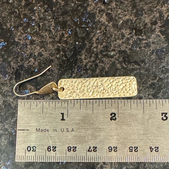 Gold tone hammered drop earrings - 1.5” - Picture 2 of 3